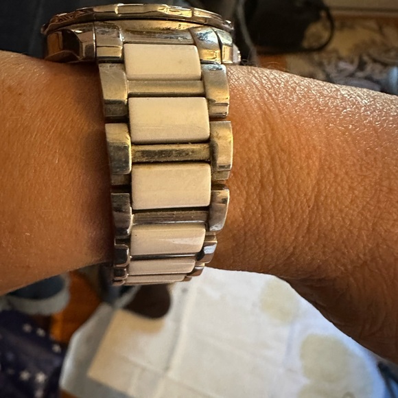 Citizen Eco Drive Ladies Divers Watch in white Ceramic - Picture 3 of 10